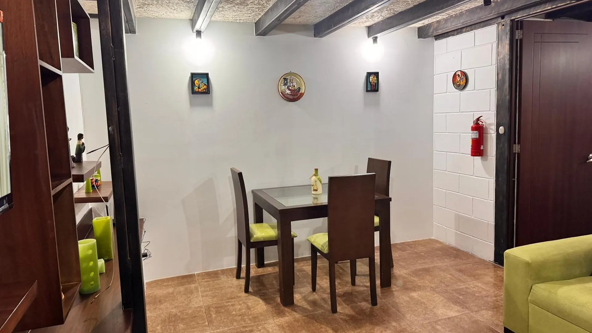 Azotea Suites & Apartments Cuenca 0*,  Equador